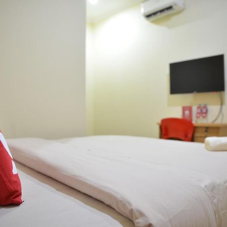 ג'קרטה Zen Rooms Near Itc Roxy Mas מראה חיצוני תמונה